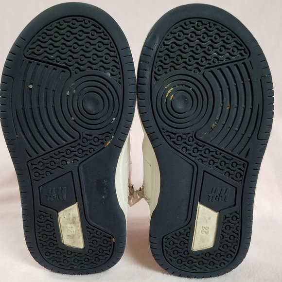 H & M Kids Shoes Boys SZ 6.5 Toddler Gently Used - Picture 3 of 3